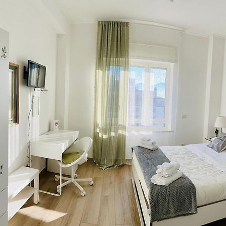 Hotel Vivina_081 Neapol Zewnętrze zdjęcie